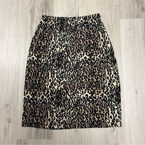 NWOT vintage AB Studio knee length animal print skirt. Stretchy. Sz LIKE L